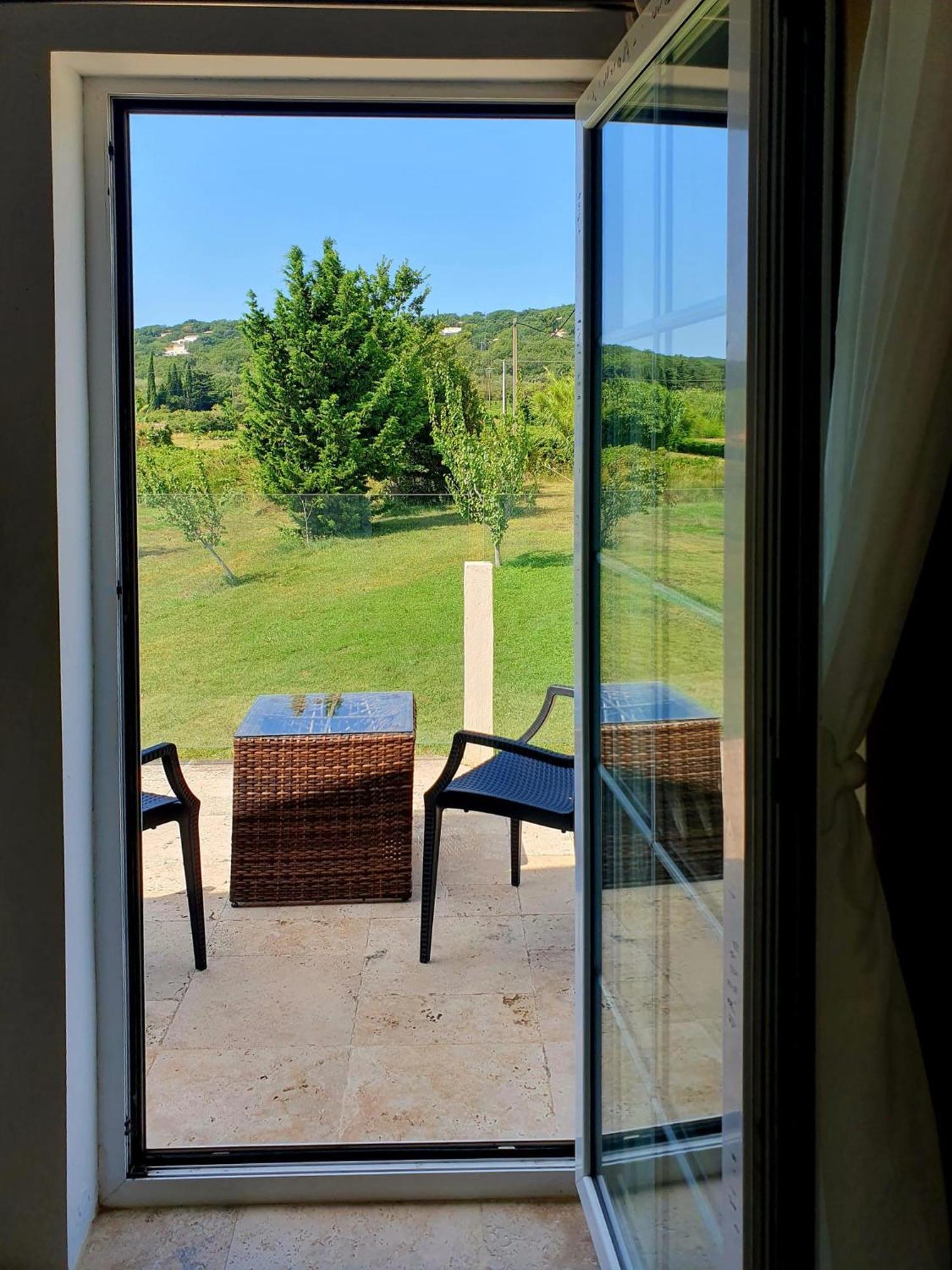 Chambre Cosy Avec Terrasse Sur La Colline Boisee, Parking Prive, Jardin, Calme, Climatisation, 10 Mn Pont Du Gard Num7 Рошфор-дю-Гар Екстер'єр фото